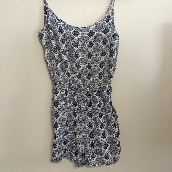 Romper - Picture 2 of 3